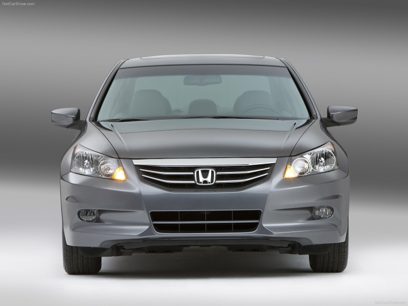 Illustration for article titled Pics Aplenty: Honda releases boatlode of Accord SE Sedan images